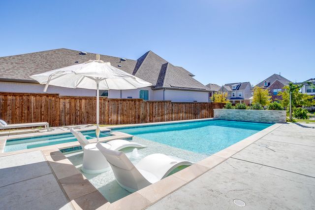 2009 Roundtree Circle E, Fort Worth, TX 76008