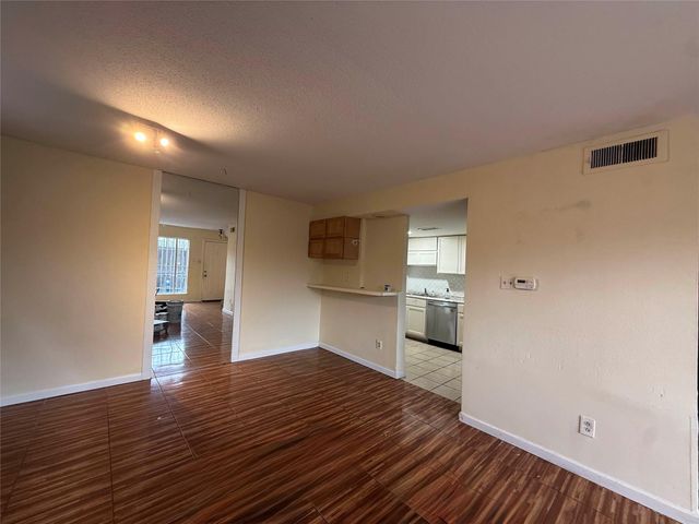 7047 Bissonnet Street 70, Houston, TX 77074