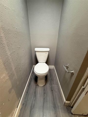 7047 Bissonnet Street 70, Houston, TX 77074