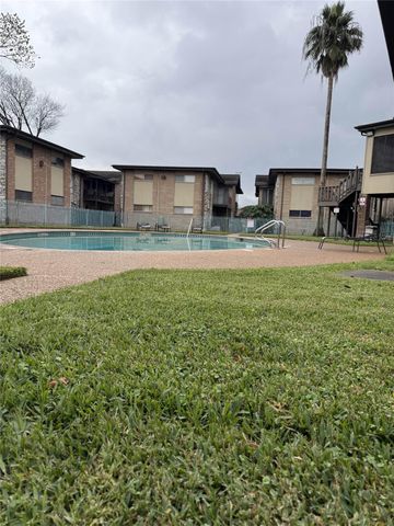 7047 Bissonnet Street 70, Houston, TX 77074