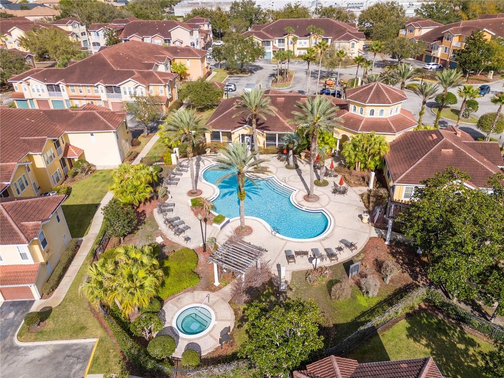 Image 14 of property listing at 12102 POPPY FIELD LANE 107, Orlando, FL 32837