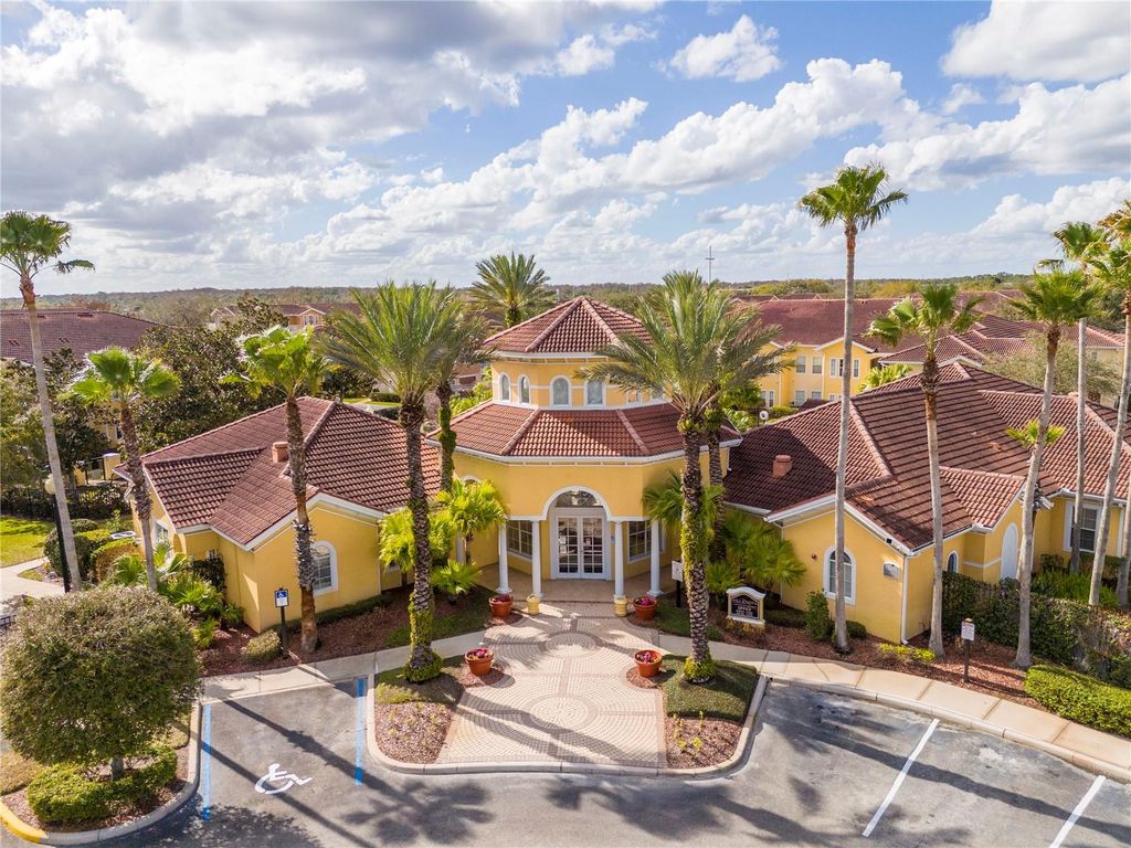 Image 18 of property listing at 12102 POPPY FIELD LANE 107, Orlando, FL 32837