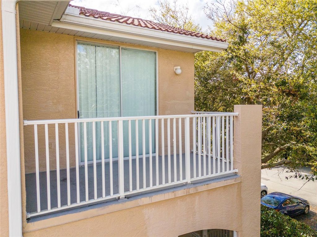 Image 24 of property listing at 12102 POPPY FIELD LANE 107, Orlando, FL 32837