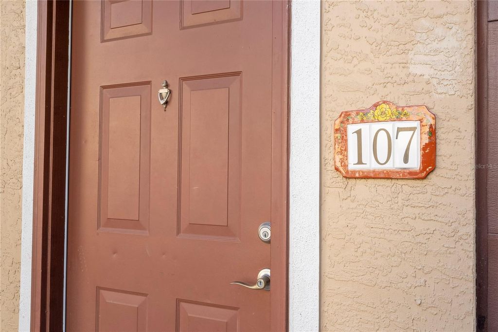 Image 27 of property listing at 12102 POPPY FIELD LANE 107, Orlando, FL 32837