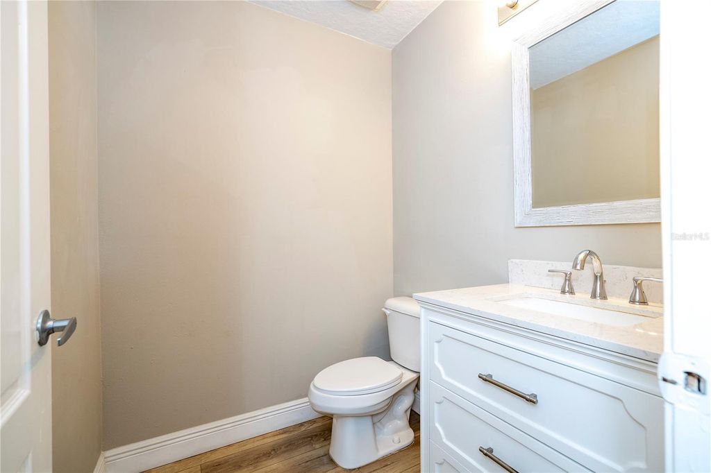 Image 33 of property listing at 12102 POPPY FIELD LANE 107, Orlando, FL 32837