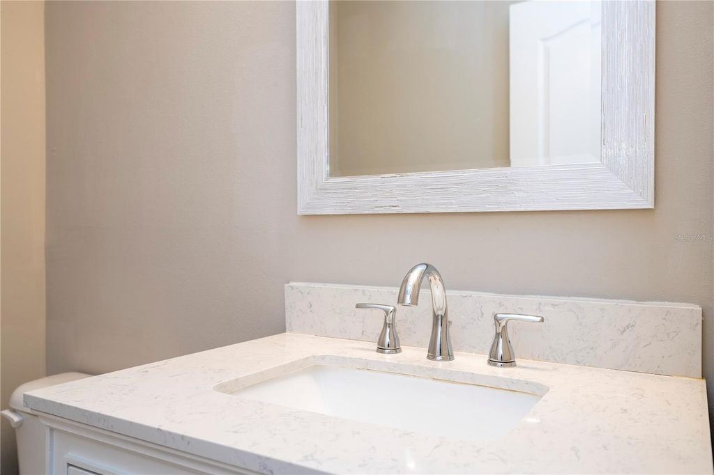 Image 34 of property listing at 12102 POPPY FIELD LANE 107, Orlando, FL 32837