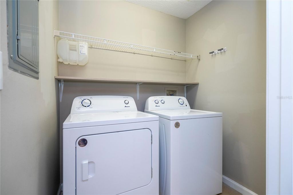 Image 52 of property listing at 12102 POPPY FIELD LANE 107, Orlando, FL 32837