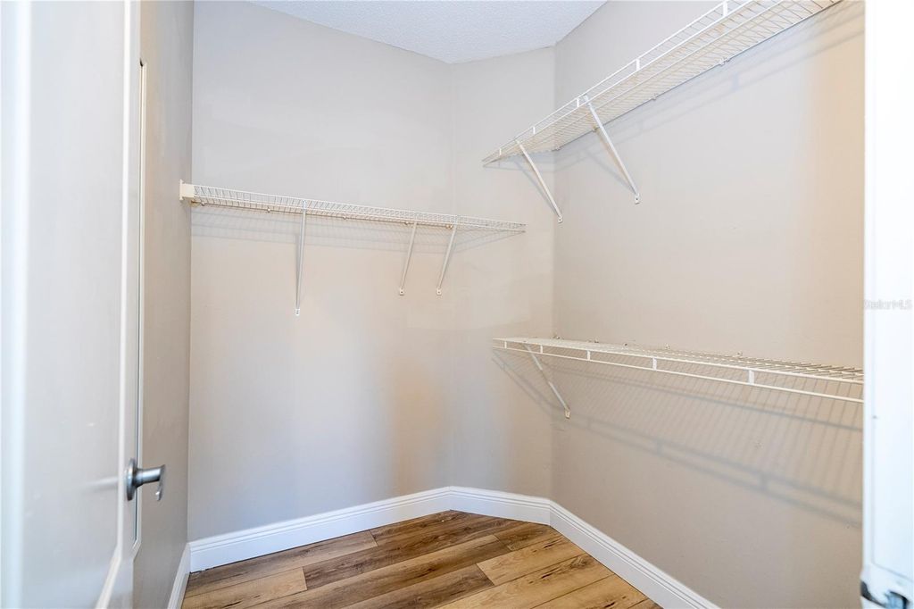 Image 59 of property listing at 12102 POPPY FIELD LANE 107, Orlando, FL 32837