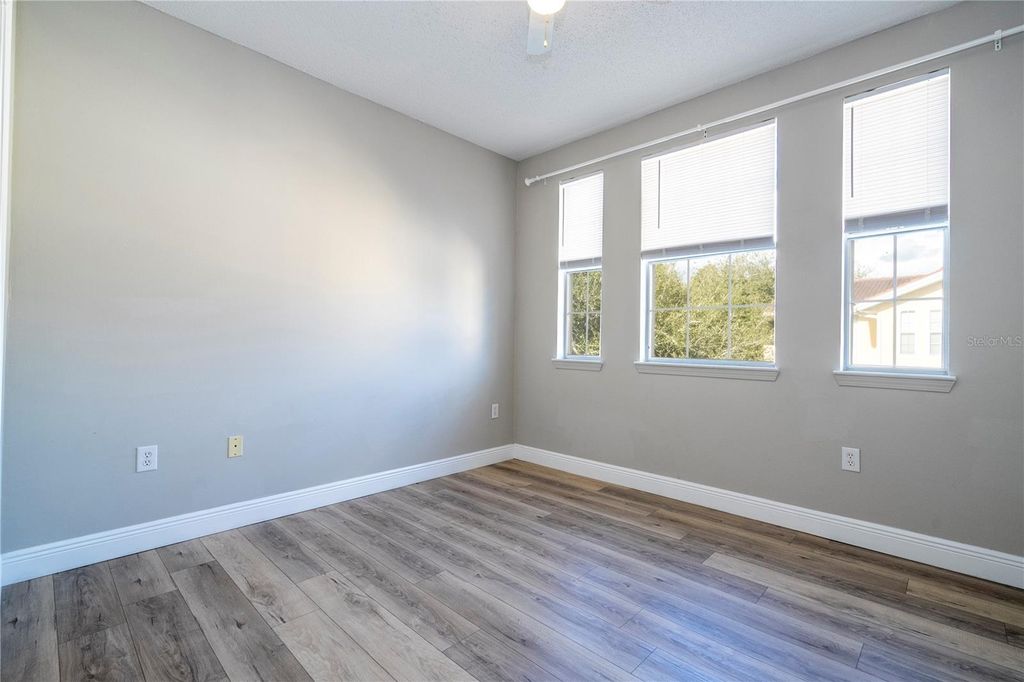 Image 81 of property listing at 12102 POPPY FIELD LANE 107, Orlando, FL 32837