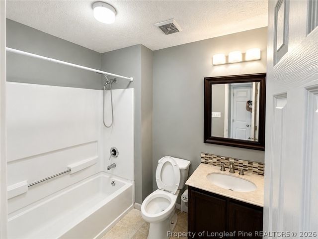 6012 Waldos Beach Road, Fayetteville, NC 28306