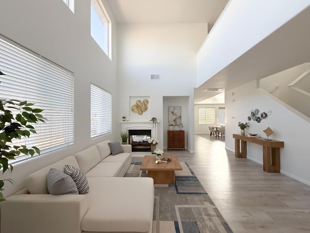 1677 Brookglen Dr, Olivehurst, CA 95961