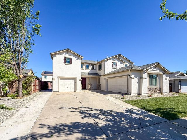1677 Brookglen Dr, Olivehurst, CA 95961