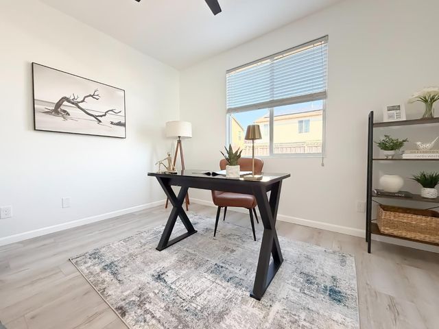 1677 Brookglen Dr, Olivehurst, CA 95961