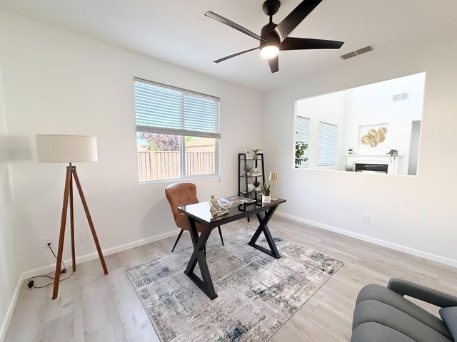 1677 Brookglen Dr, Olivehurst, CA 95961