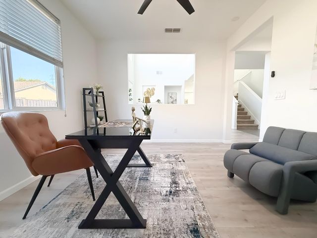 1677 Brookglen Dr, Olivehurst, CA 95961