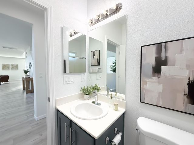 1677 Brookglen Dr, Olivehurst, CA 95961