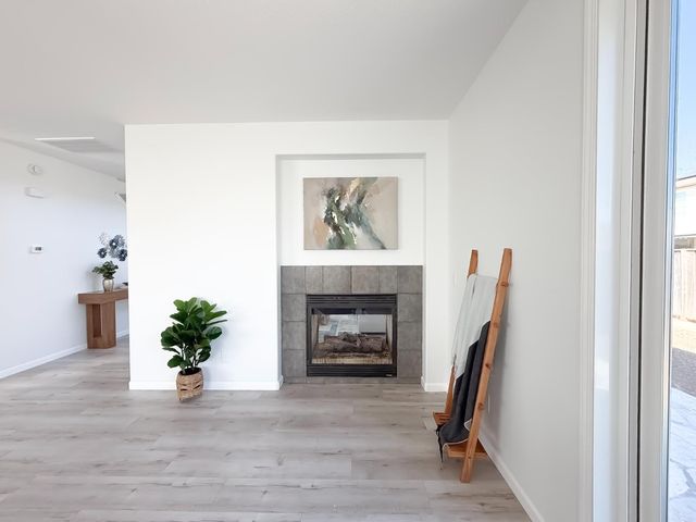 1677 Brookglen Dr, Olivehurst, CA 95961