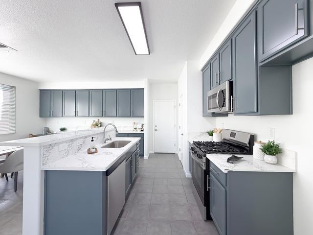 1677 Brookglen Dr, Olivehurst, CA 95961