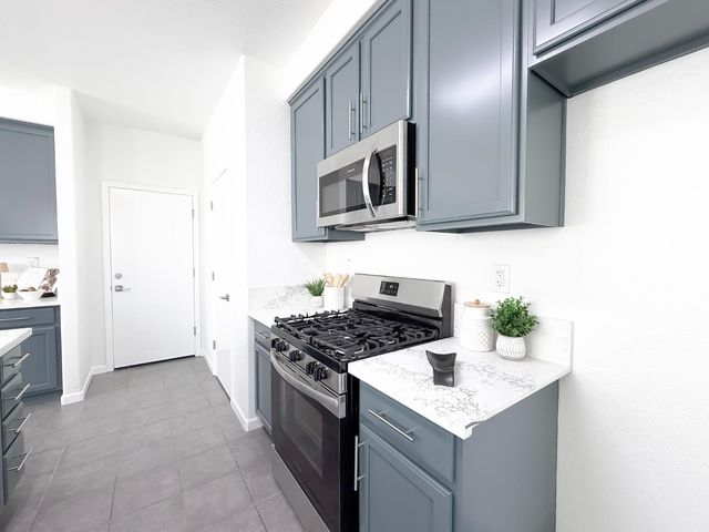 1677 Brookglen Dr, Olivehurst, CA 95961