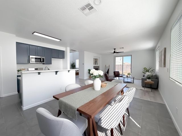 1677 Brookglen Dr, Olivehurst, CA 95961