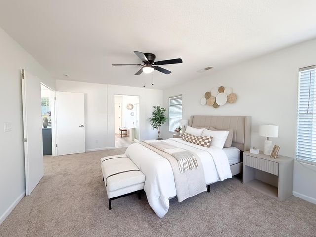 1677 Brookglen Dr, Olivehurst, CA 95961