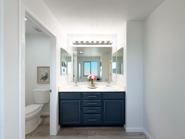 1677 Brookglen Dr, Olivehurst, CA 95961