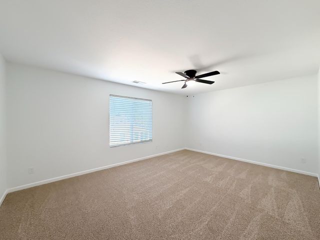 1677 Brookglen Dr, Olivehurst, CA 95961