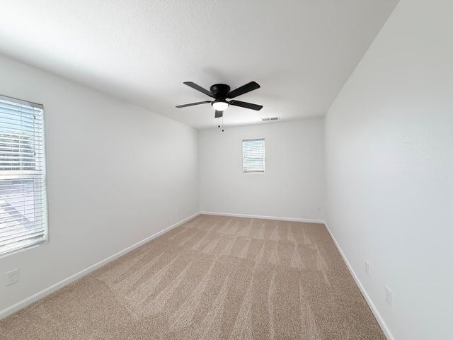 1677 Brookglen Dr, Olivehurst, CA 95961