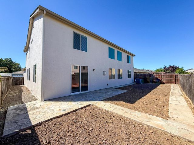 1677 Brookglen Dr, Olivehurst, CA 95961