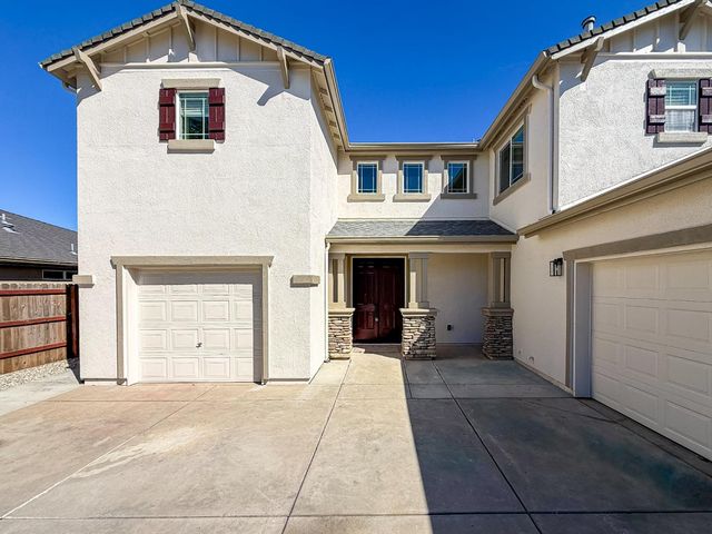 1677 Brookglen Dr, Olivehurst, CA 95961