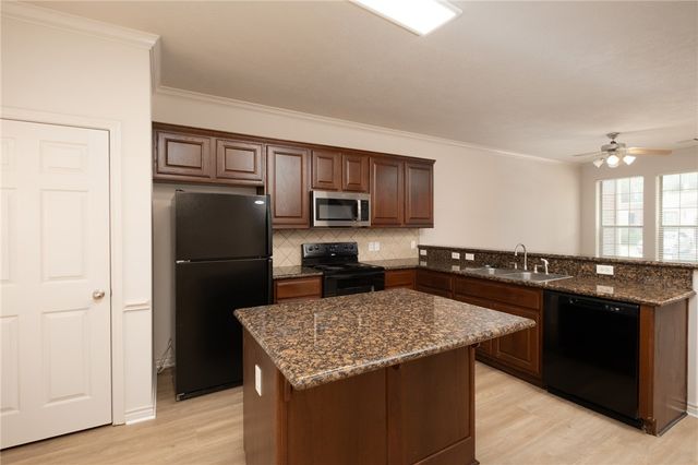132 Forest Drive 132, College Station, TX 77840
