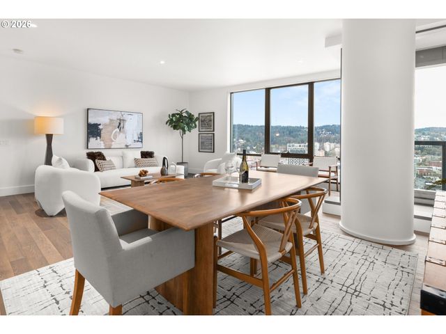 550 Sw 10TH Ave 2502, Portland, OR 97205