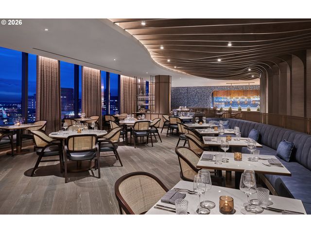 550 Sw 10TH Ave 2502, Portland, OR 97205