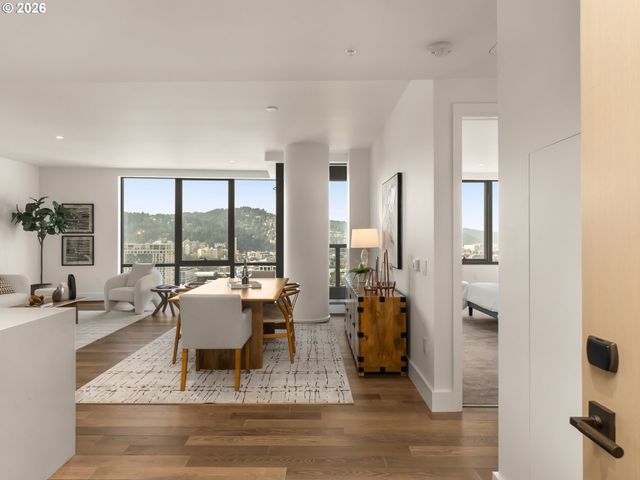 550 Sw 10TH Ave 2502, Portland, OR 97205