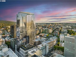 550 Sw 10TH Ave 2502, Portland, OR 97205