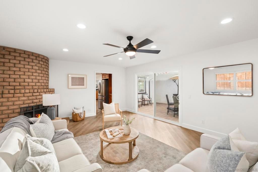 Image 18 of property listing at 1918 Odell Cir, Vista, CA 92084