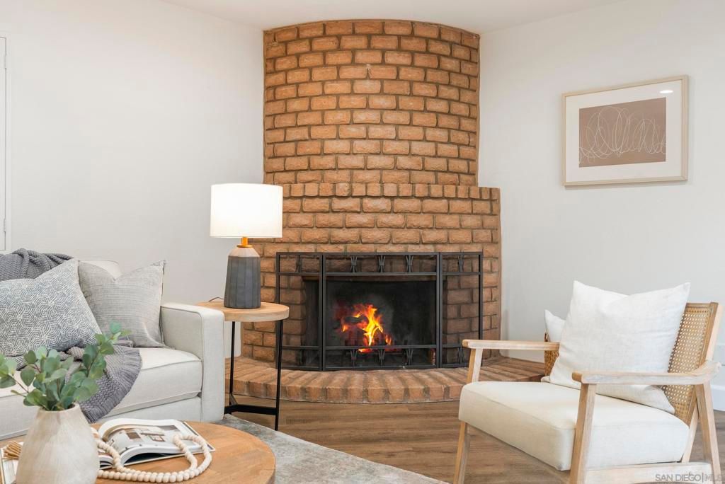 Image 19 of property listing at 1918 Odell Cir, Vista, CA 92084