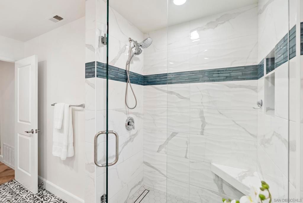 Image 29 of property listing at 1918 Odell Cir, Vista, CA 92084