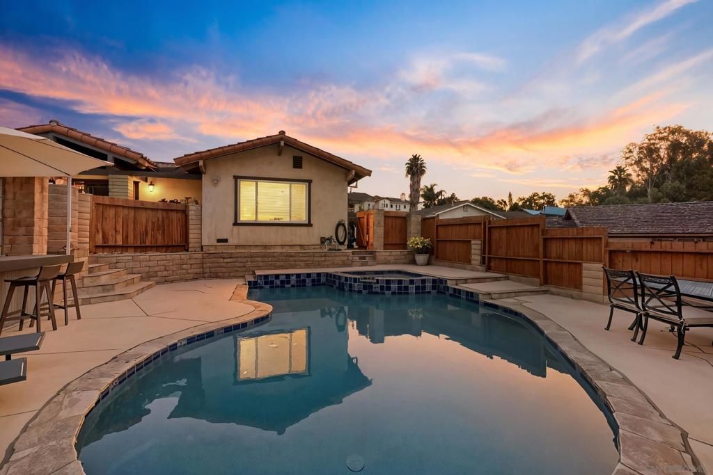 Image 36 of property listing at 1918 Odell Cir, Vista, CA 92084