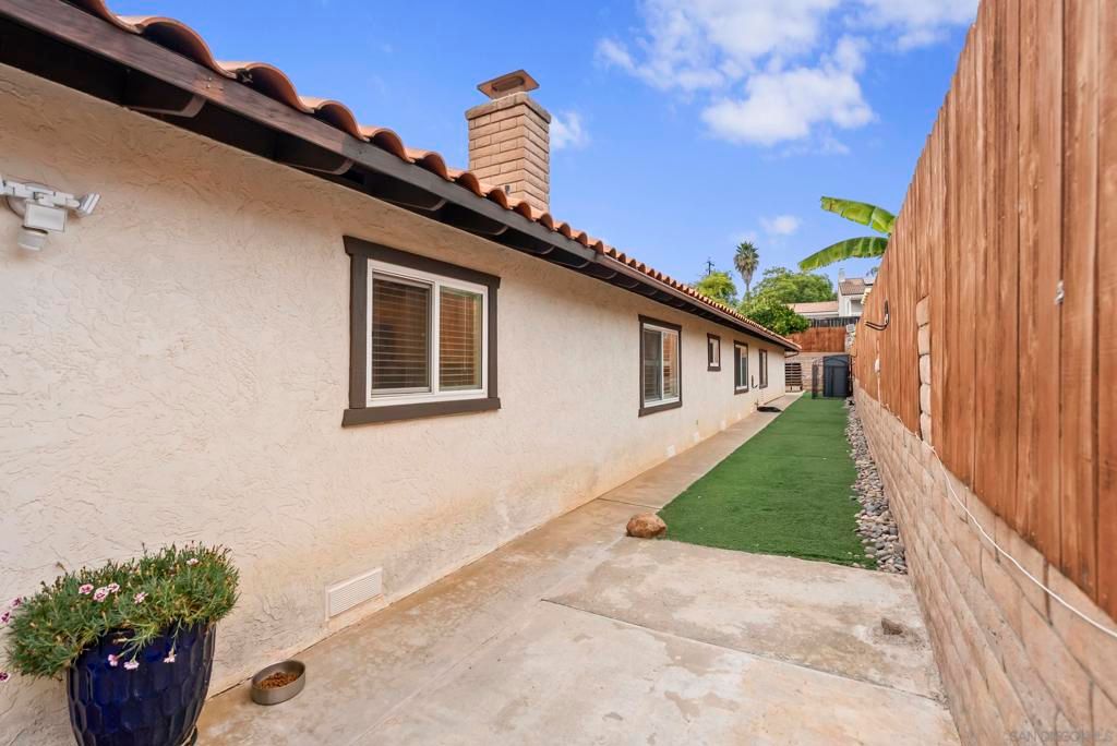 Image 45 of property listing at 1918 Odell Cir, Vista, CA 92084