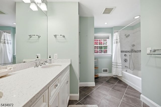 46 Westminster Dr, Parsippany-troy Hills Twp., NJ 07054