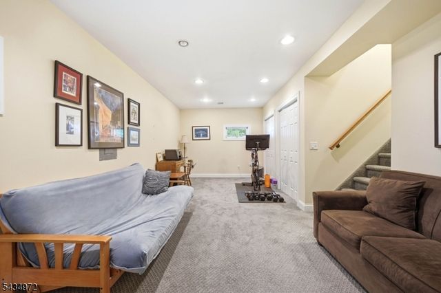 46 Westminster Dr, Parsippany-troy Hills Twp., NJ 07054