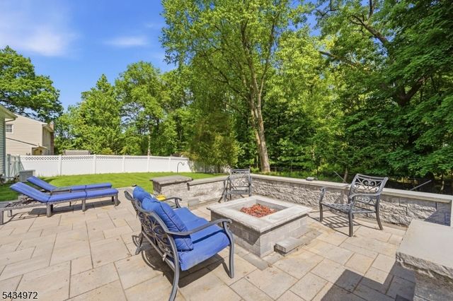 46 Westminster Dr, Parsippany-troy Hills Twp., NJ 07054