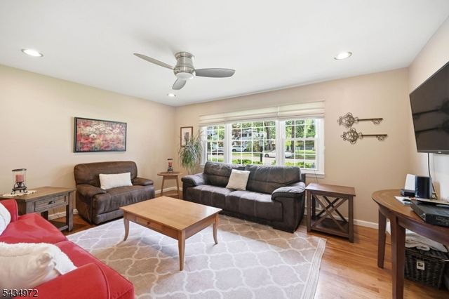 46 Westminster Dr, Parsippany-troy Hills Twp., NJ 07054