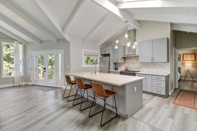 7115 Lakewood Dr, Pollock Pines, CA 95726