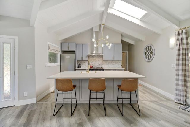 7115 Lakewood Dr, Pollock Pines, CA 95726