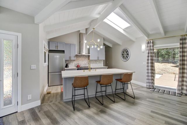 7115 Lakewood Dr, Pollock Pines, CA 95726