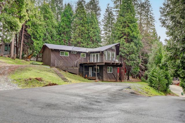 7115 Lakewood Dr, Pollock Pines, CA 95726