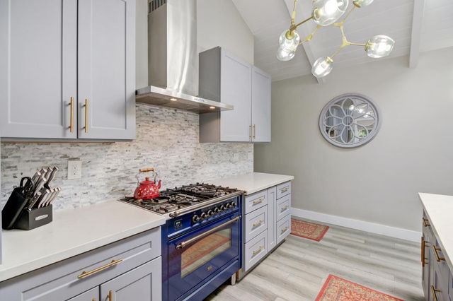 7115 Lakewood Dr, Pollock Pines, CA 95726