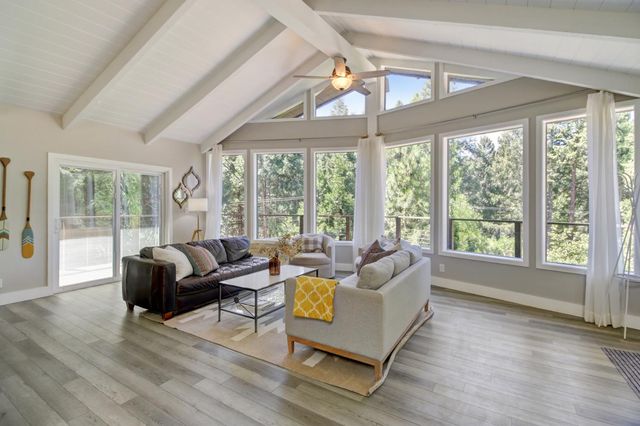 7115 Lakewood Dr, Pollock Pines, CA 95726